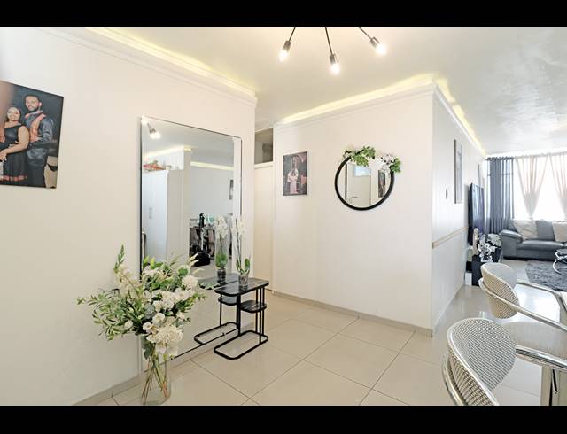 1.5 BEDROOM APARTMENT FOR SALE IN BEDFORD GARDENS